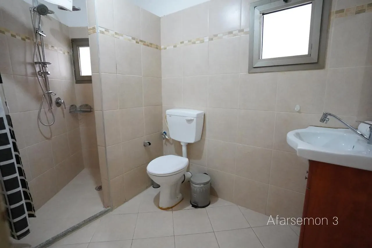 מלון דירות אילת Yalarent Afarsemon Apartments With Pool - For Families & Couples