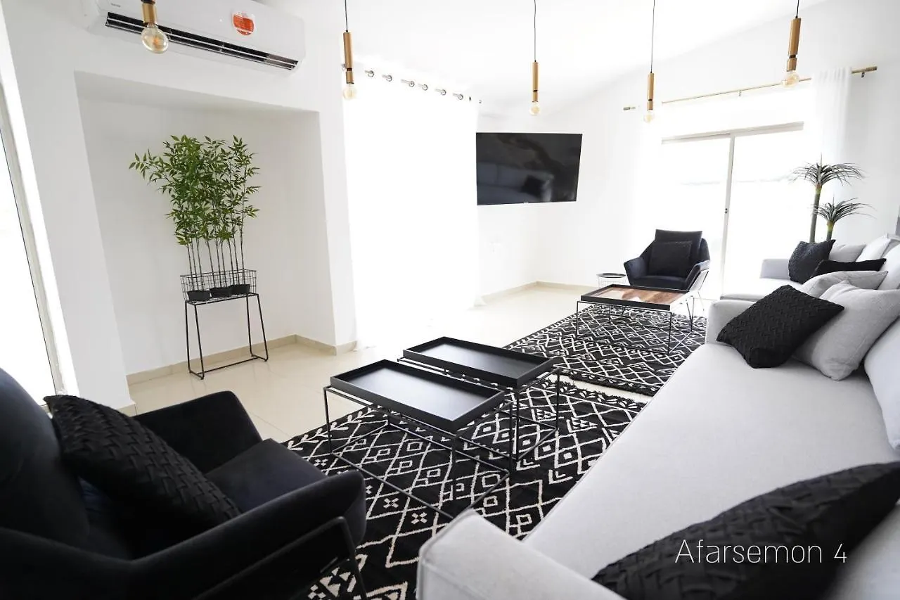 מלון דירות אילת Yalarent Afarsemon Apartments With Pool - For Families & Couples