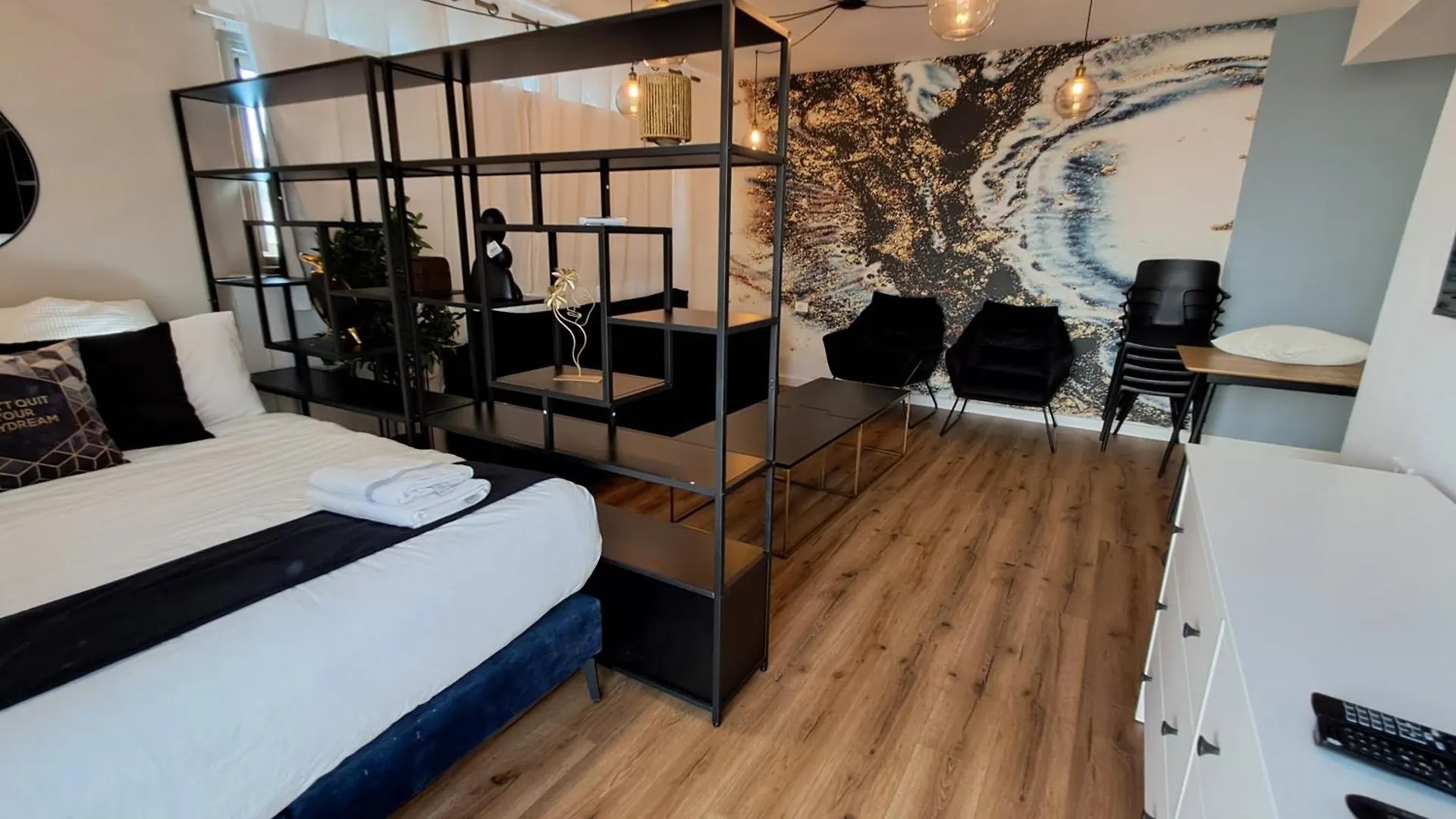 Yalarent Afarsemon Apartments With Pool - For Families & Couples Eilat Aparthotel